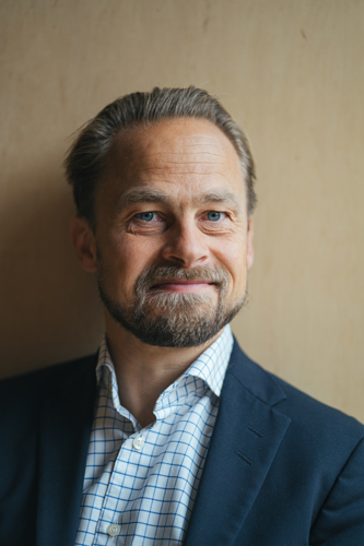 Esben Portrait.jpg